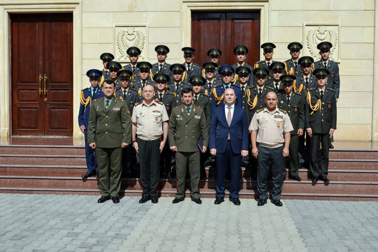 Tacikistan nümayəndə heyəti Hərbi İnstitutda