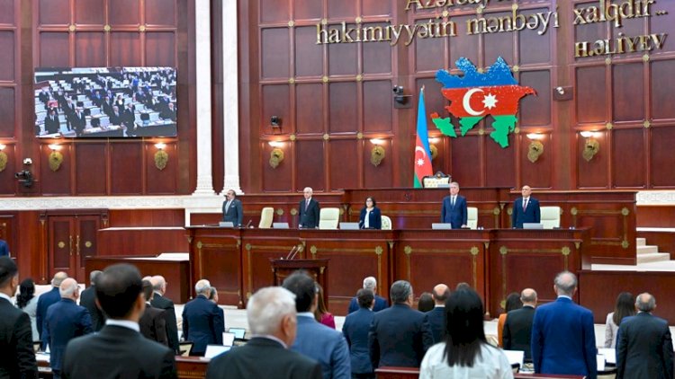 VII çağırış Milli Məclisin deputatlarına köməkçilər təyin olunub