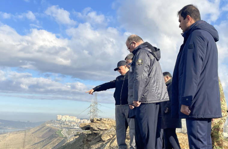 Nazir Kəmaləddin Heydərov Badamdarda uçqun təhlükəsi olan qaya parçalarının ərazidən götürülməsi işləri ilə tanış olub