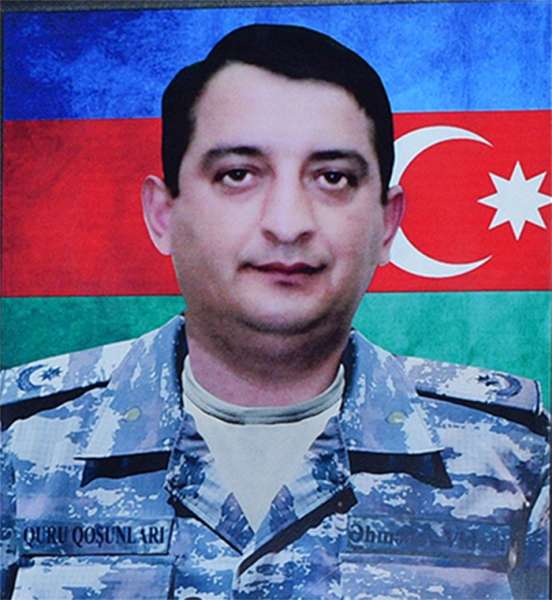 Əsgərlərini qoruyaraq canını fəda etdi