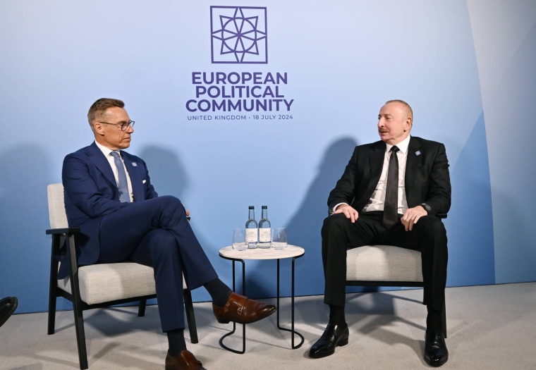 Finlandiya Respublikasının Prezidenti Aleksandr Stubbdan