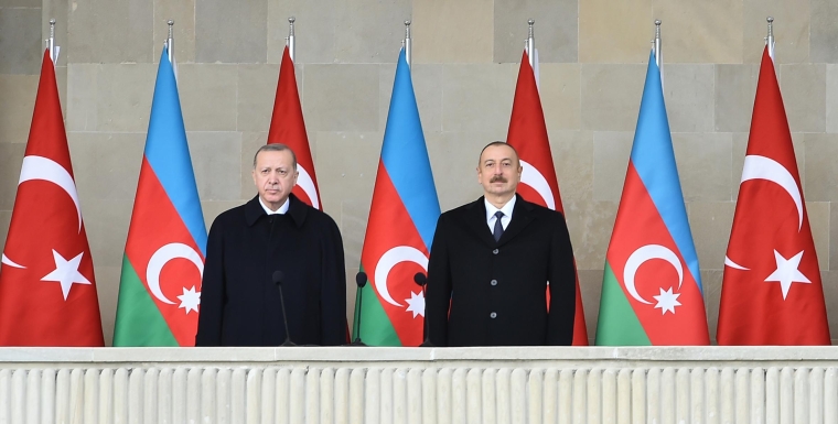 Zəfərin ünvanı-Azərbaycan! Zəfərin mübarək, can Azərbaycan!