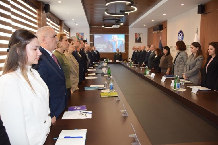 Respublika Veteranlar Təşkilatı və Bakı Slavyan Universitetinin birgə təşkilatçılığı ilə “Heydər Əliyev və Azərbaycan Gəncliyi” mövzusunda dəyirmi masa keçirilib