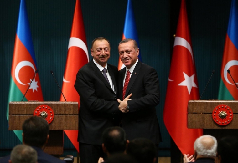 Azərbaycan Respublikasının Prezidenti İlham Əliyev Türkiyə Respublikasının Prezidenti Rəcəb Tayyib Ərdoğana zəng edib