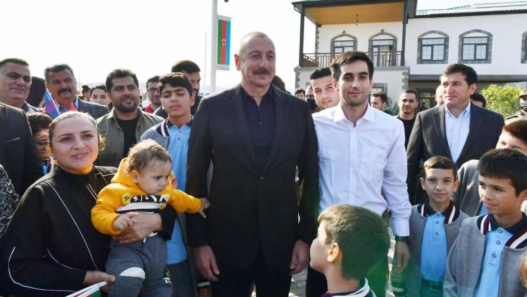   2 FEVRAL AZƏRBAYCAN GƏNCLƏRİ GÜNÜDÜR 