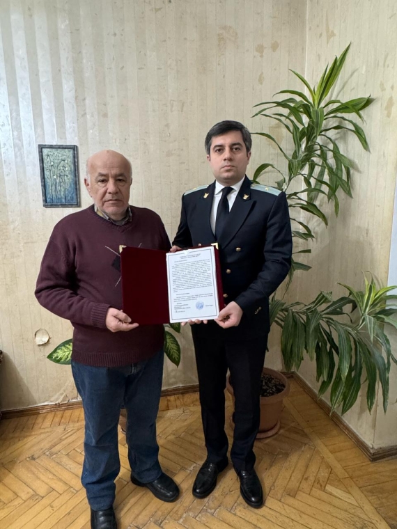 Veteran prokurorluq işçisi təbrik edilib