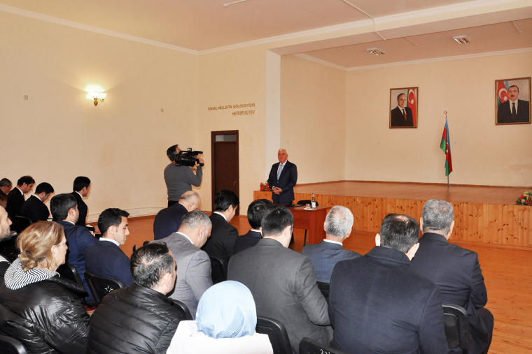 Pirallahıda səyyar qəbullar davam etdirilir