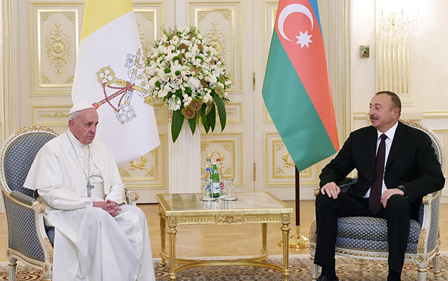 Roma Papası Fransisk Həzrətlərinə