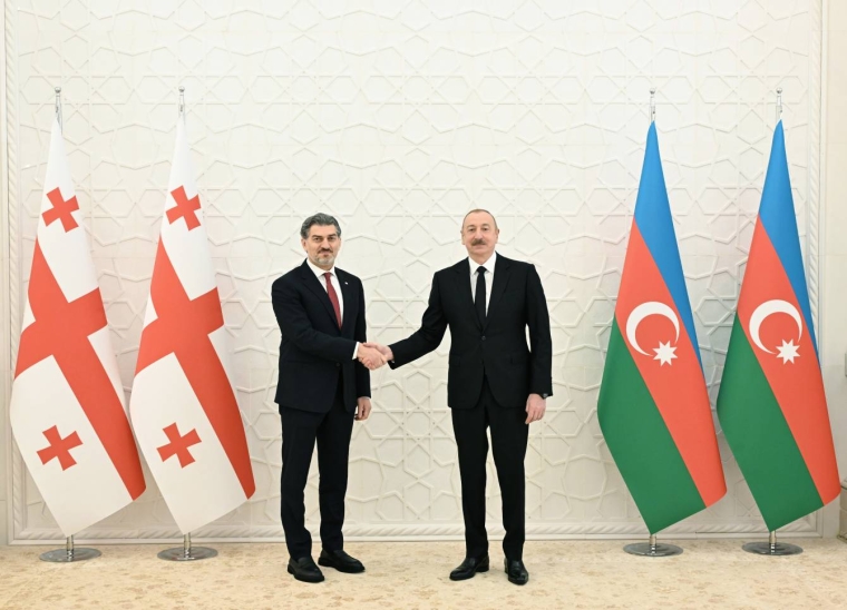 Azərbaycan və Gürcüstan prezidentləri mətbuata bəyanatlarla çıxış edirlər