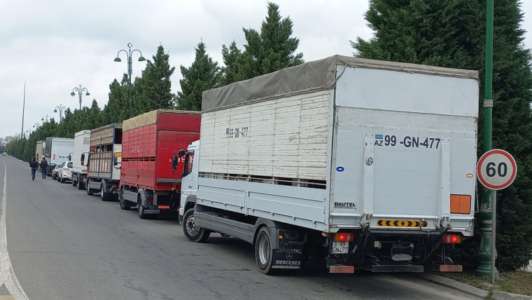 Ağdərə rayonunun Suqovuşan kəndinə növbəti köç karvanı yola salınıb