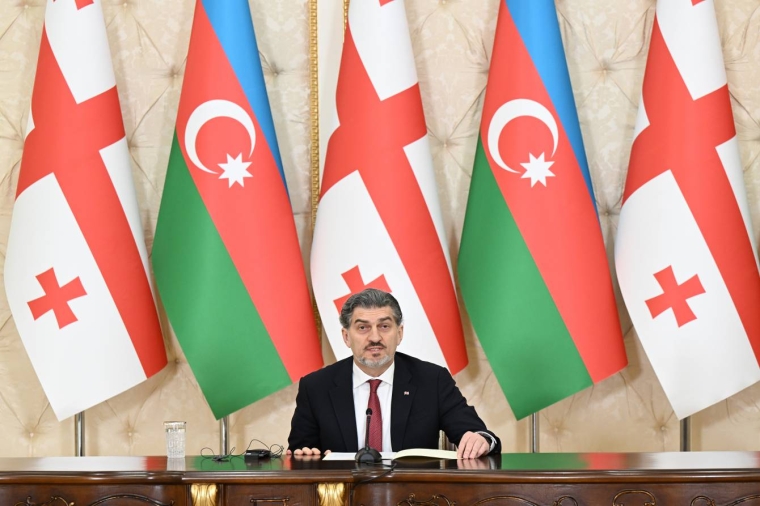 Gürcüstan Prezidenti Mixeil Kavelaşvili: "Gürcüstan Azərbaycan və Ermənistan arasında sülh sazişinin bütün bəndləri üzrə danışıqlar prosesinin bu yaxınlarda başa çatmasını alqışlayır".