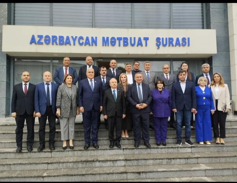 Türkiyənin səfiri Birol Akgün Azərbaycan Mətbuat Şurasında olub