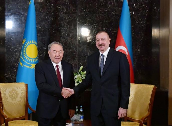 Qazaxıstan Respublikasının birinci Prezidenti Nursultan Nazarbayevdən