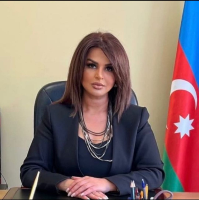 207 saylı məktəbin direktoru şagirdlərdən 150 AZN pul tələb edir” Verməyən kənardan baxacaq” – VİDEO