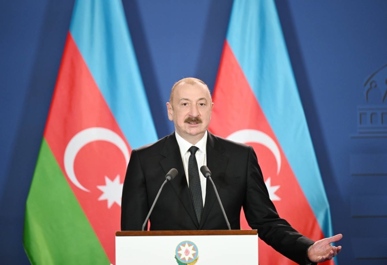 İlham Əliyev Nobel mükafatı laureatı Əziz Sancarın Əlişir Nəvai Beynəlxalq Mükafatı ilə təltif olunması mərasimində iştirak edib