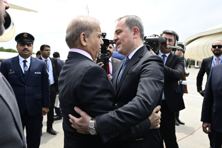 Laçın Beynəlxalq Hava Limanının ilk qonağı