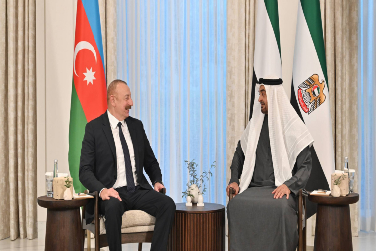 Birləşmiş Ərəb Əmirliklərinin Prezidenti Şeyx Məhəmməd bin Zayed Al Nəhyan Azərbaycan Respublikasının Prezidenti İlham Əliyevə zəng edib