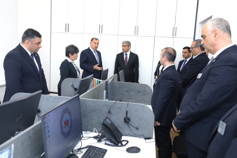 Əmək və Əhalinin Sosial Müdafiəsi Nazirliyinin nümayəndələri Azərbaycan Həmkarlar İttifaqları Konfederasiyasının Əməyin Mühafizəsi və Hüquqi Yardım Mərkəzi ilə tanış olublar