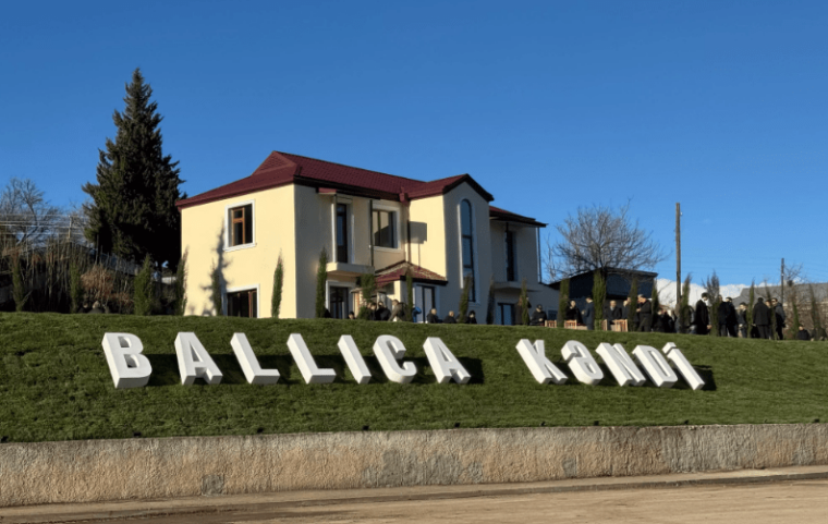 Köç karvanı cənnətməkan torpaqlarımızadır