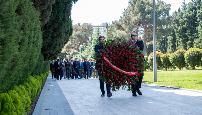 Ekologiya və Təbii Sərvətlər Nazirliyi işçiləri peşə bayramını qeyd ediblər