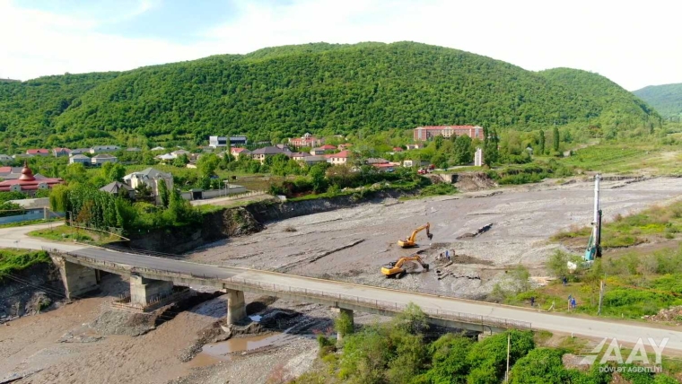 Qaraçay çayı üzərində yeni körpünün inşasına start verilib VİDEO/FOTO