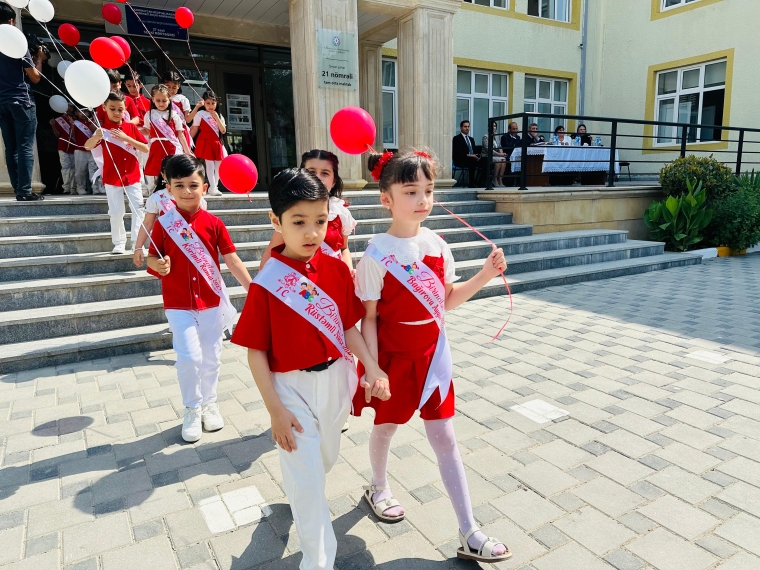 Şirvan Şəhər İcra Hakimiyyətinin başçısı İlqar Abbasov “Son zəng” tədbirində iştirak edib