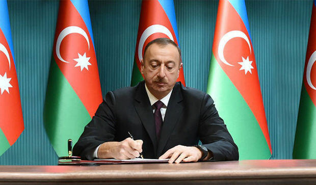 Böyük Britaniya və Şimali İrlandiyanın Kralı Əlahəzrət III Çarlza