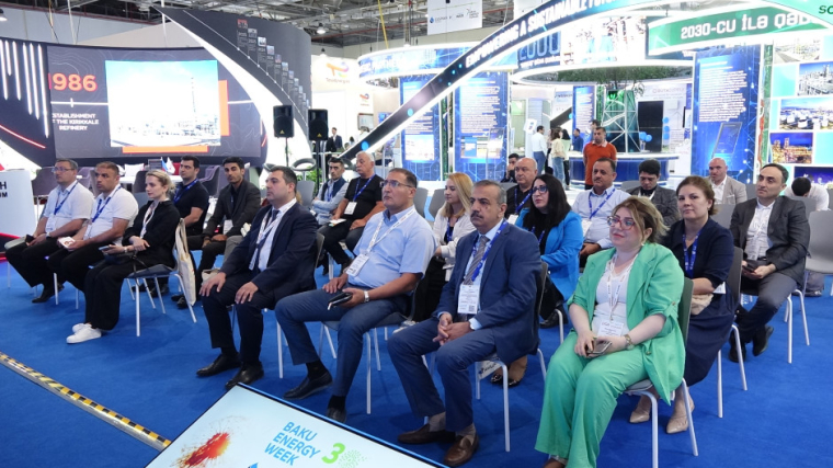 FHN-in nümayəndələri Bakı Ekspo Mərkəzində təşkil olunmuş panel sessiyasında iştirak ediblər