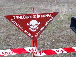 İnsanların həyatı üçün mina və partlamamış döyüş sursatları təhlükəsi hələ də davam edir