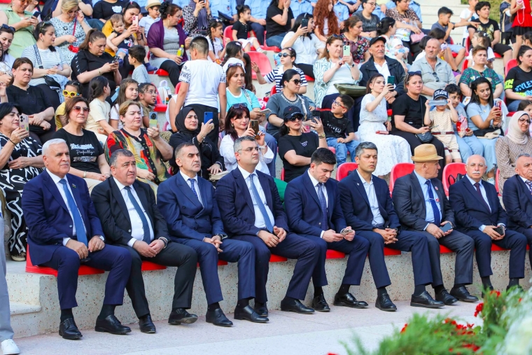 Xətai rayonunda "Musiqili Bakı" festivalı çərçivəsində möhtəşəm konsert proqramı təşkil olunub