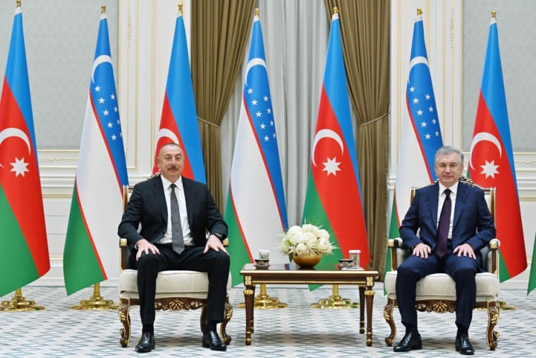 Azərbaycan Respublikasının Prezidenti İlham Əliyev Özbəkistan Respublikasının Prezidenti Şavkat Mirziyoyevə zəng edib