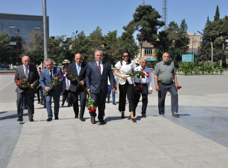 Bu gün Ulu Öndər Heydər Əliyevin Azərbaycanda ilk dəfə siyasi hakimiyyətə gəlişindən 56 il ötür