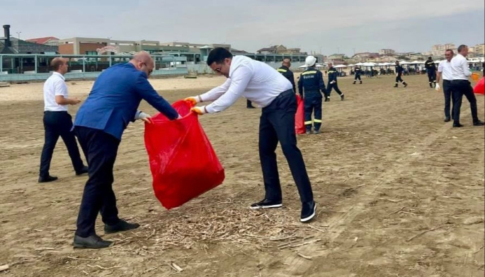 Xəzər dənizinin sahil əraziləri tullantılardan təmizlənib