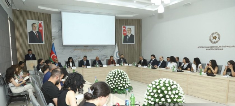 Konfederasiya tərəfindən 209 şəhid ailəsinin 378 övladına hər ay maddi yardım göstərilir