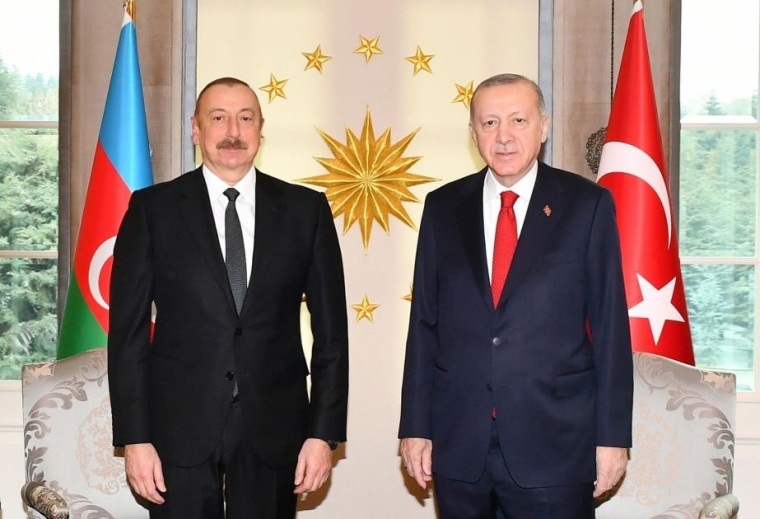 Azərbaycan Respublikasının Prezidenti İlham Əliyev Türkiyə Respublikasının Prezidenti Rəcəb Tayyib Ərdoğana zəng edib