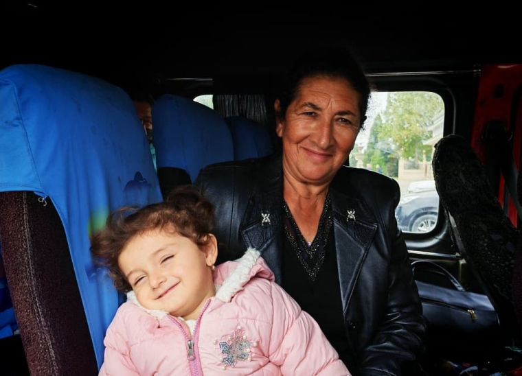 Ağdərənin Həsənriz kəndinə növbəti köç yola salınıb