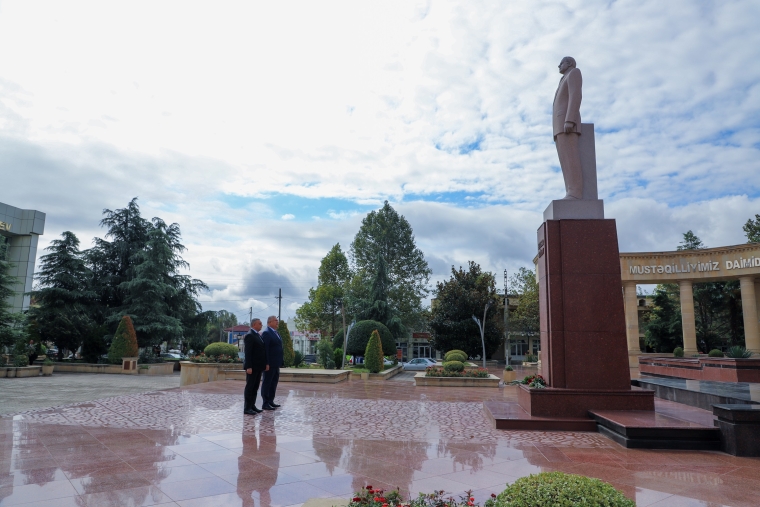 Dövlət Xidməti Ağsuda vətəndaş qəbulu keçirib