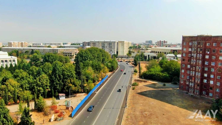 Gəncə şəhərinin daxili yollarının əsaslı təmiri işləri yekunlaşmaq üzrədir VİDEO/FOTO