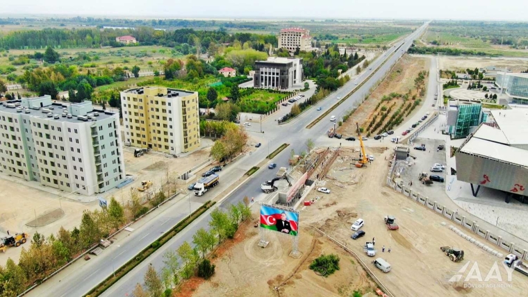 Yevlax şəhərində yeni yeraltı piyada keçidinin inşası yekunlaşmaq üzrədir 