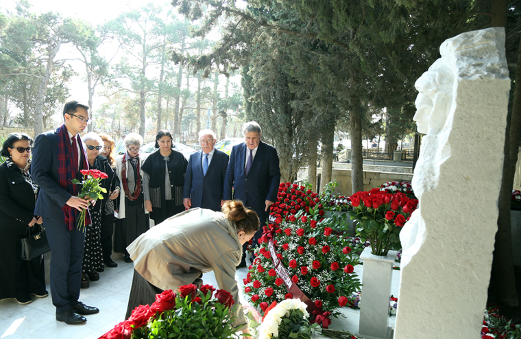 Görkəmli şərqşünas alim Aida İmanquliyevanın xatirəsi anılıb