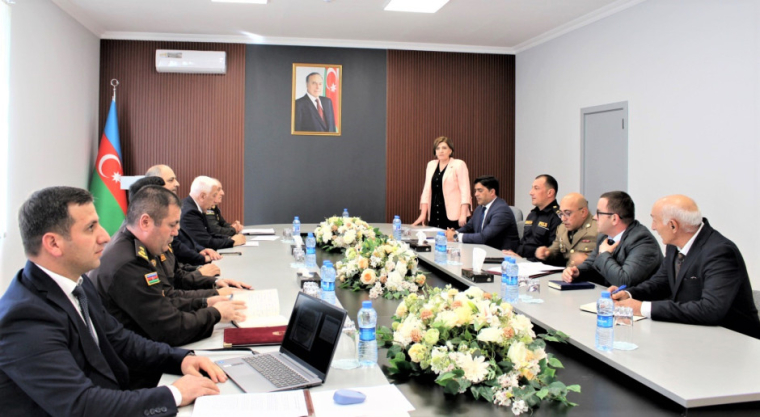 FHN tərəfindən Oğuz Rayon İcra Hakimiyyətində “dəyirimi masa” keçirilib