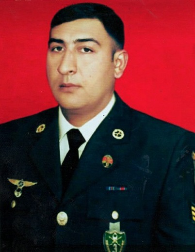 Atalarına layiq iki övlad böyüyür...