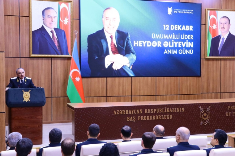 Baş Prokurorluqda Ulu Öndər Heydər Əliyevin anım gününə həsr olunan tədbir keçirilib