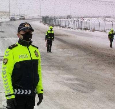 Qusarda polis əməkdaşları qış rejimində fasiləsiz xidmət aparır
