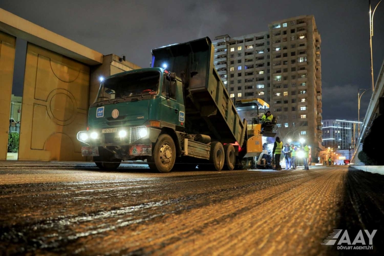 Fəzail Bayramov küçəsinin bir hissəsi gecə saatlarında təmir olunub VİDEO/FOTO