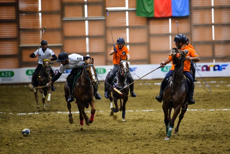 Peşəkar Çövkən Liqasında gərgin mübarizə davam edir