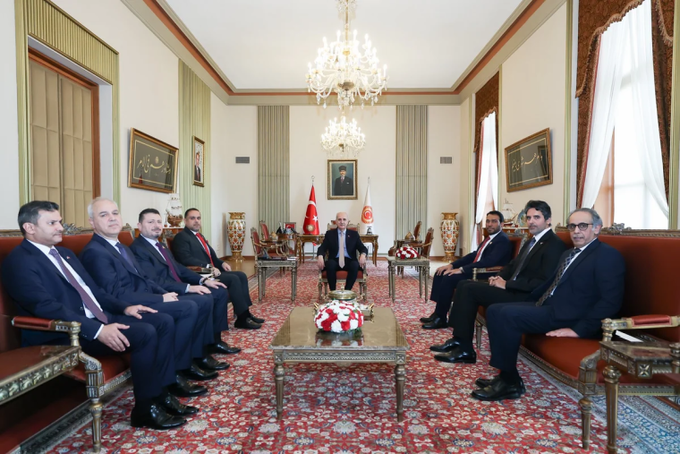 Ankarada Yaxın Şərqdəki vəziyyət müzakirə olunub