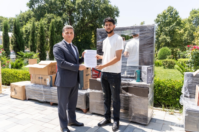 “Həvəsləndirmə mükafatları” müsabiqəsinin daha bir qrup qalibinə kiçik bizneslərini genişləndirmək üçün əlavə avadanlıqlar verilib