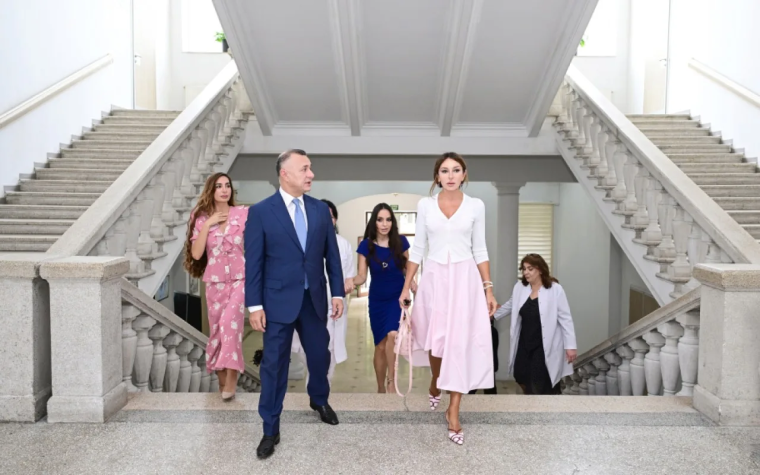 Birinci vitse-prezident və qızları Pediatriya İnstitutunu ziyarət etdi 