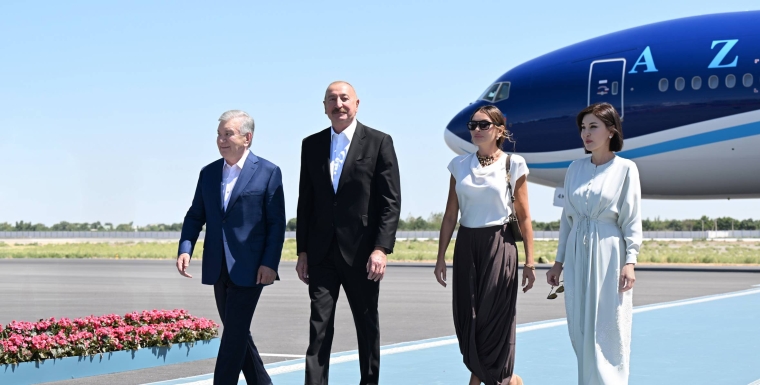 Şavkat Mirziyoyev Mehriban Əliyevanı təbrik etdi
